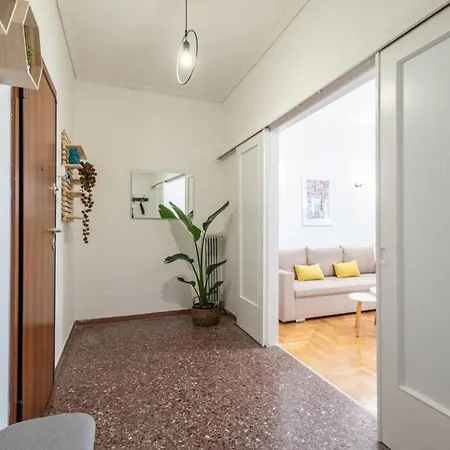Roubnb Acropolis Museum 1bd Athens