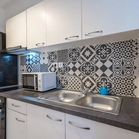 Roubnb Acropolis Museum 1bd * Athens