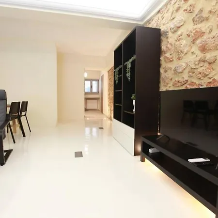 Apartment Elegant At The Acropolis Hills
