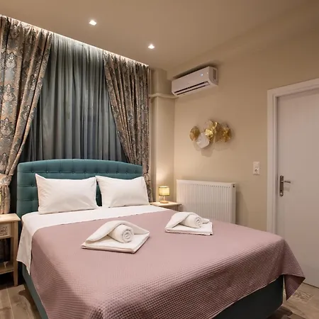 Blue Ark Romantic Under Acropolis * Athens