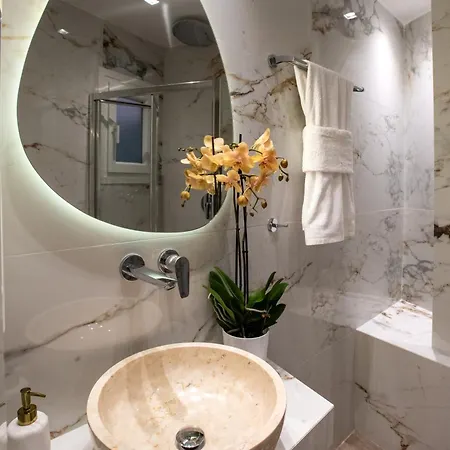 Blue Ark Romantic Under Acropolis Athens