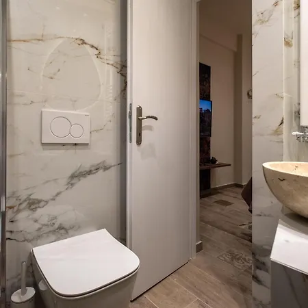 Blue Ark Romantic Under Acropolis Apartment