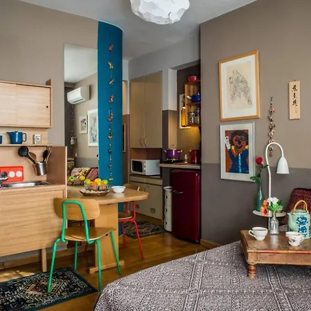 Apartment Living Like In A In The Center Of *