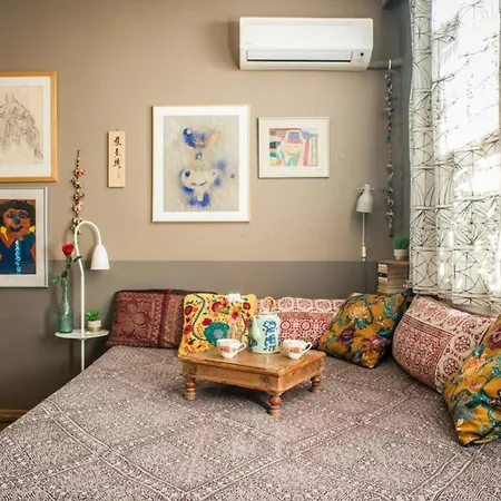 Apartment Living Like In A In The Center Of