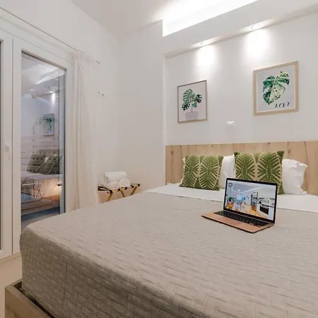 Small And Cozy Apartment Athens