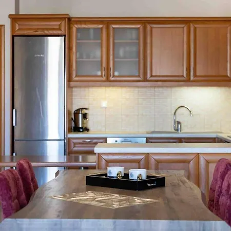 Petralona Amazing 2 Bd Flat *