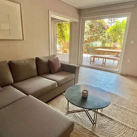 Vouliagmeni 2bed Garden Flat Apartment *