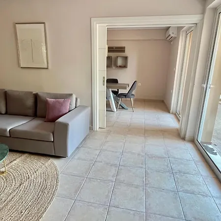 Vouliagmeni 2bed Garden Flat * Athens