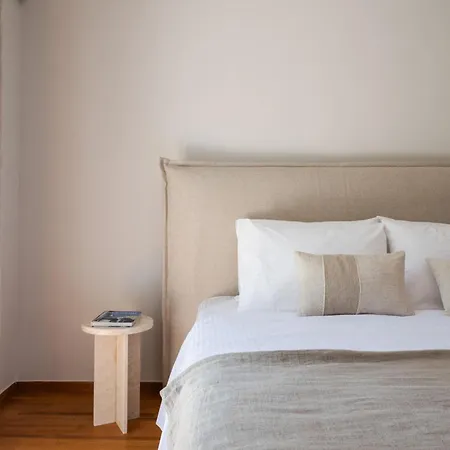 Acropolis Hideaway - Tranquil Retreat In Plaka * Atene