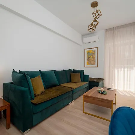 Elegant Two-bedroom In Exarcheia, Peridot - Homes Athens