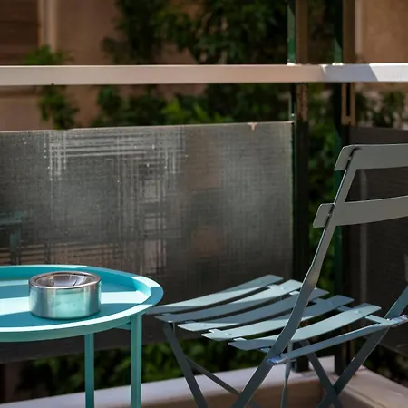 Elegant Two-bedroom In Exarcheia, Peridot - Homes * Athens