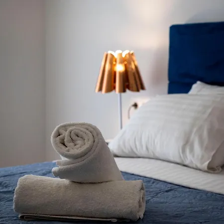 Elegant Two-bedroom In Exarcheia, Peridot - Homes Apartment