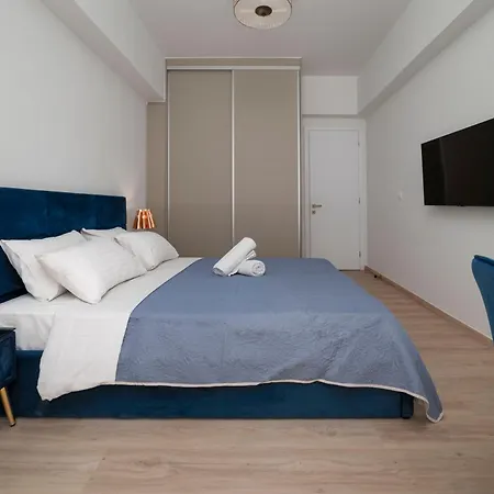 Apartment Elegant Two-bedroom In Exarcheia, Peridot - Homes *