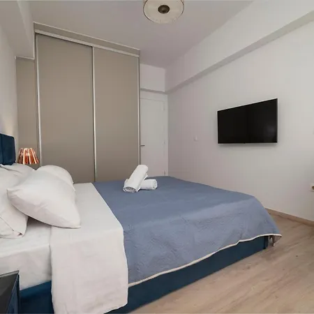 Elegant Two-bedroom In Exarcheia, Peridot - Homes