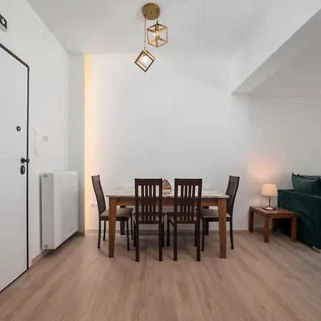 Apartment Elegant Two-bedroom In Exarcheia, Peridot - Homes Athens