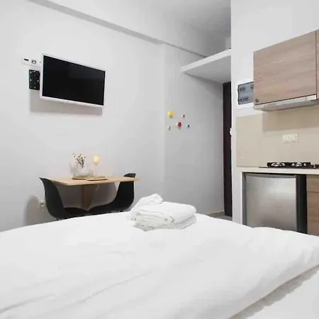 A Comfortable Small Nearby Acropolis 202 * Athens