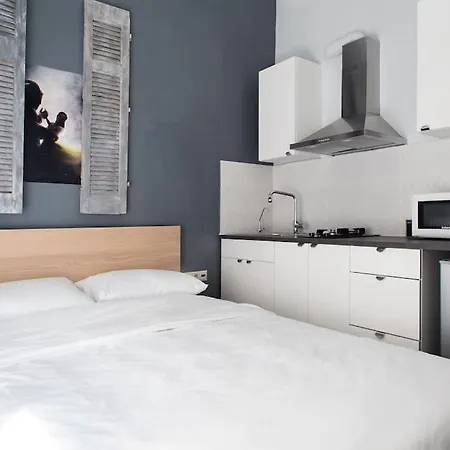 A Comfortable Small Nearby Acropolis 5 Apartment