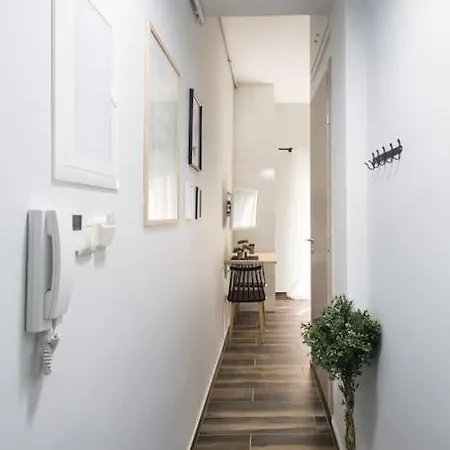 Apartment A Comfortable Small Nearby Acropolis 5 Athens