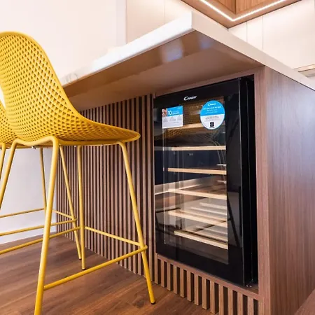 Apartment Filo22 - Is The Coolest In Patralona With Big Balcony *