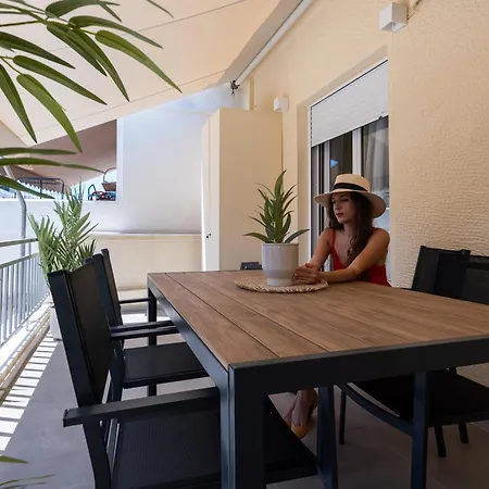 Filo22 - Is The Coolest In Patralona With Big Balcony Apartment Athens