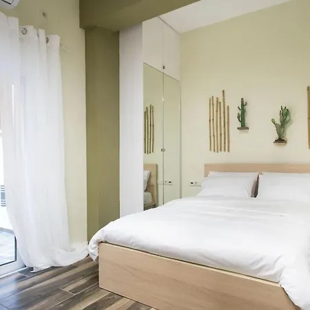 A Comfortable Small Nearby Acropolis 2 Apartment