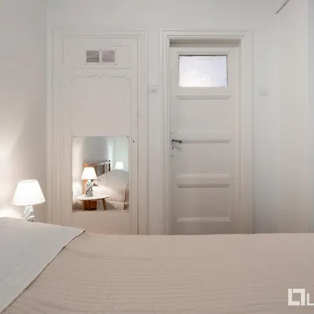 By Lobbysquare Apartment