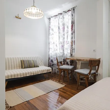 By Lobbysquare Apartment