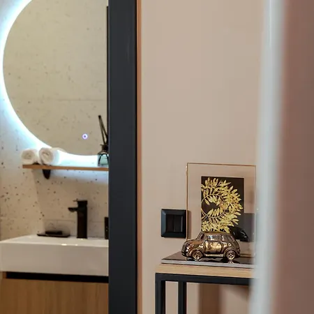 Clyde By Nin&bau Hotel