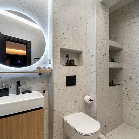 Clyde By Nin&bau Hotel