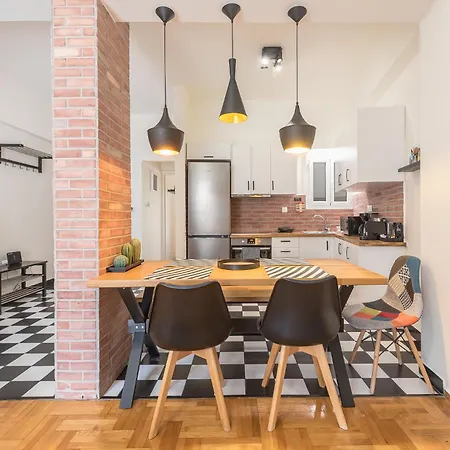 Apartment Quiet Embassy By Cloudkeys *