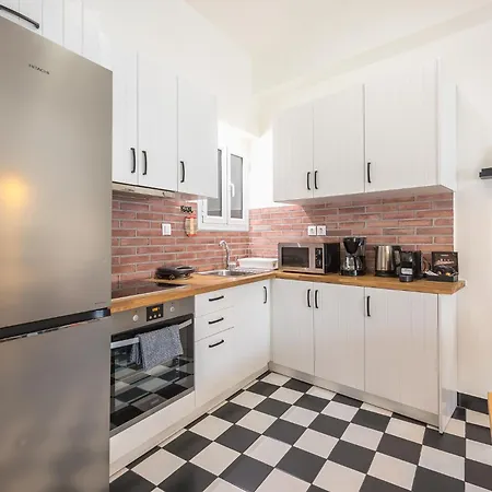 Apartment Quiet Embassy By Cloudkeys *