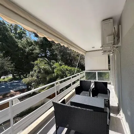 Vouliagmeni Thalassa Apartment