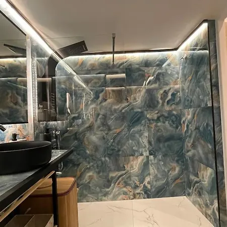 Alfa Luxury 3 Apartment