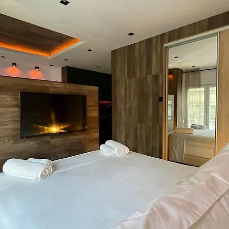 Alfa Luxury 3 Apartment *