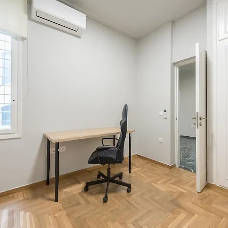 Nomad-friendly 3bdr Spacious Apartment Athens