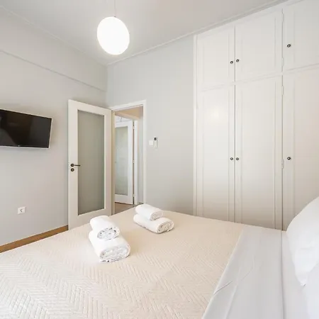 Nomad-friendly 3bdr Spacious Apartment Athens