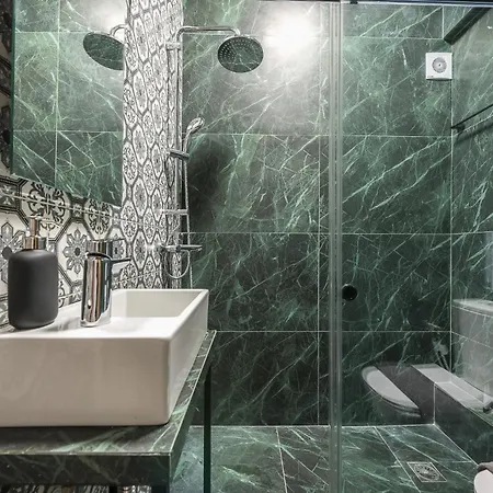 Nomad-friendly 3bdr Spacious Athens