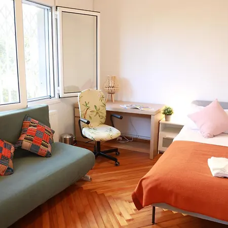 Alimos House Holiday home *