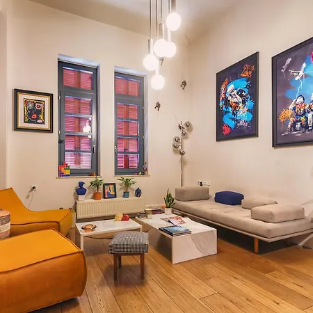 Thisseion Lofts George