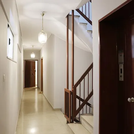 Zorba Meets Buddha Apartment *