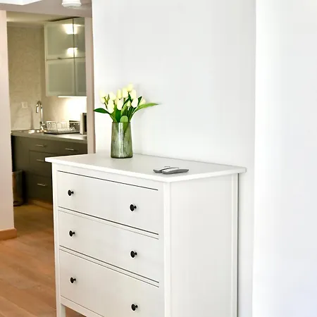 Bright And Comfy In The Heart Of Apartment *