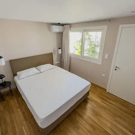 Myrto-apartment-athens 2