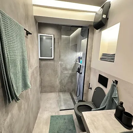 His&hers Luxury Apartment
