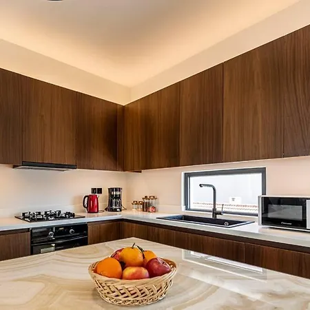 Stylish Contemporary Penthouse - Hip Centre * Athens