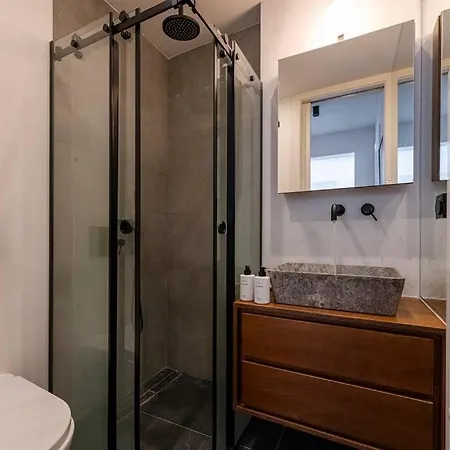 Stylish Contemporary Penthouse - Hip Centre * Athens