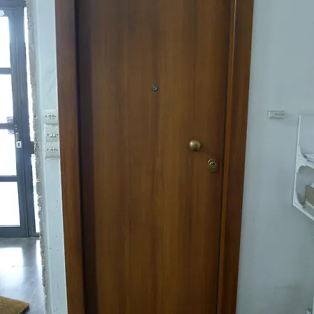 1bd Close To Metro Station Ampelokipoi Apartment