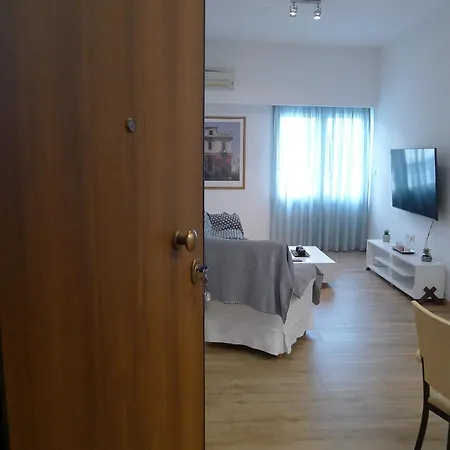 1bd Close To Metro Station Ampelokipoi Apartment *