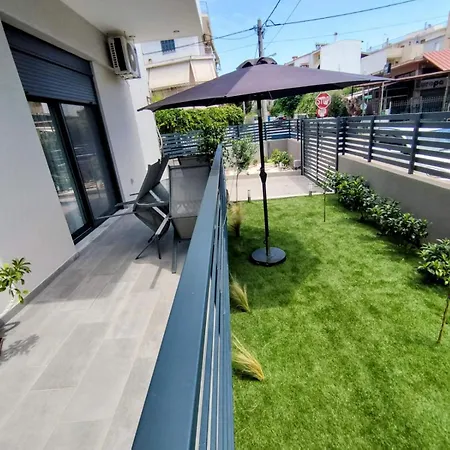 Floral 1 - Ground Floor With Courtyard And Private Parking! * Athens