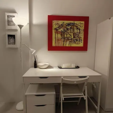 迷人花园公寓 Charming Garden Apartment *