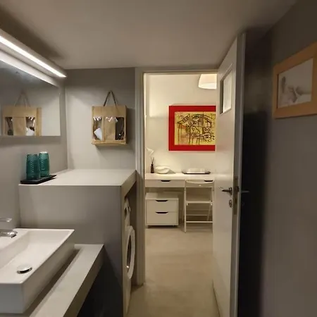迷人花园公寓 Charming Garden Apartment
